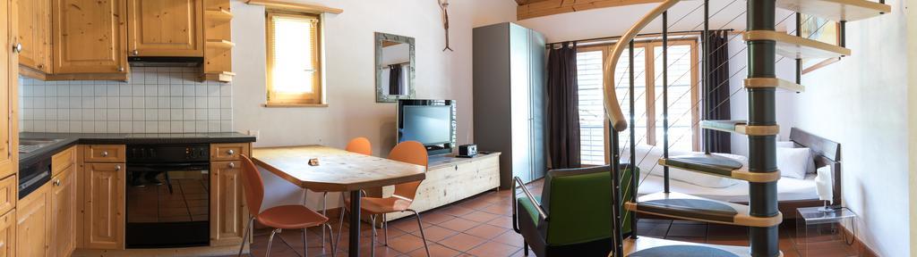 Schnider Bed&Breakfast und Café Vals Extérieur photo